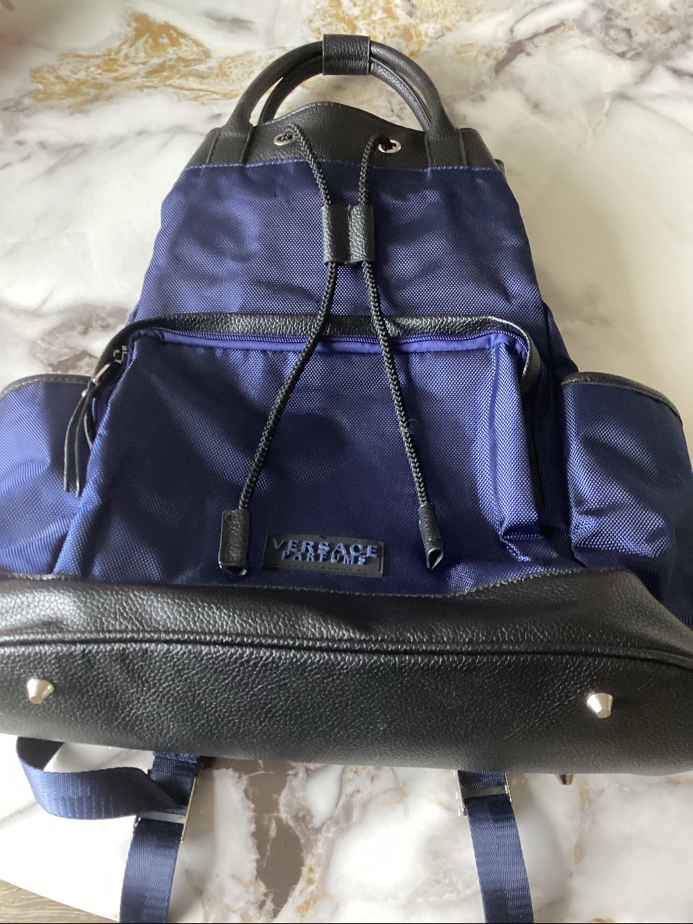 Versace parfums backpack - Picture 3 of 6